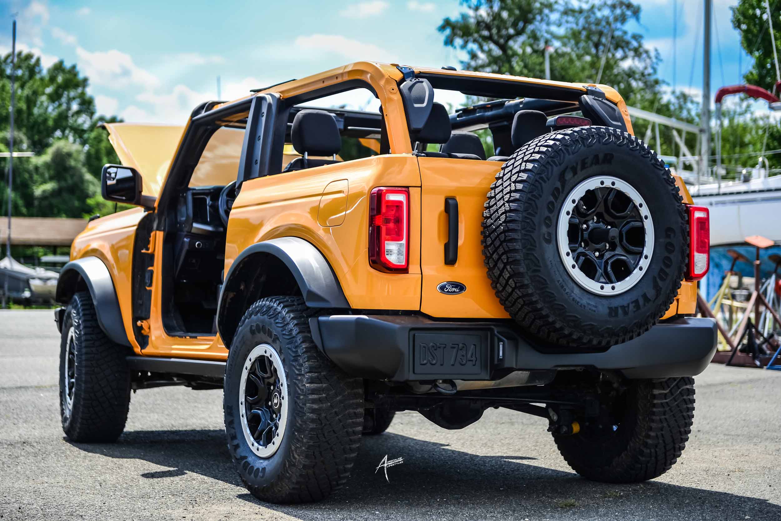 First look at the 2021 2 door cyber orange Ford Bronco ...